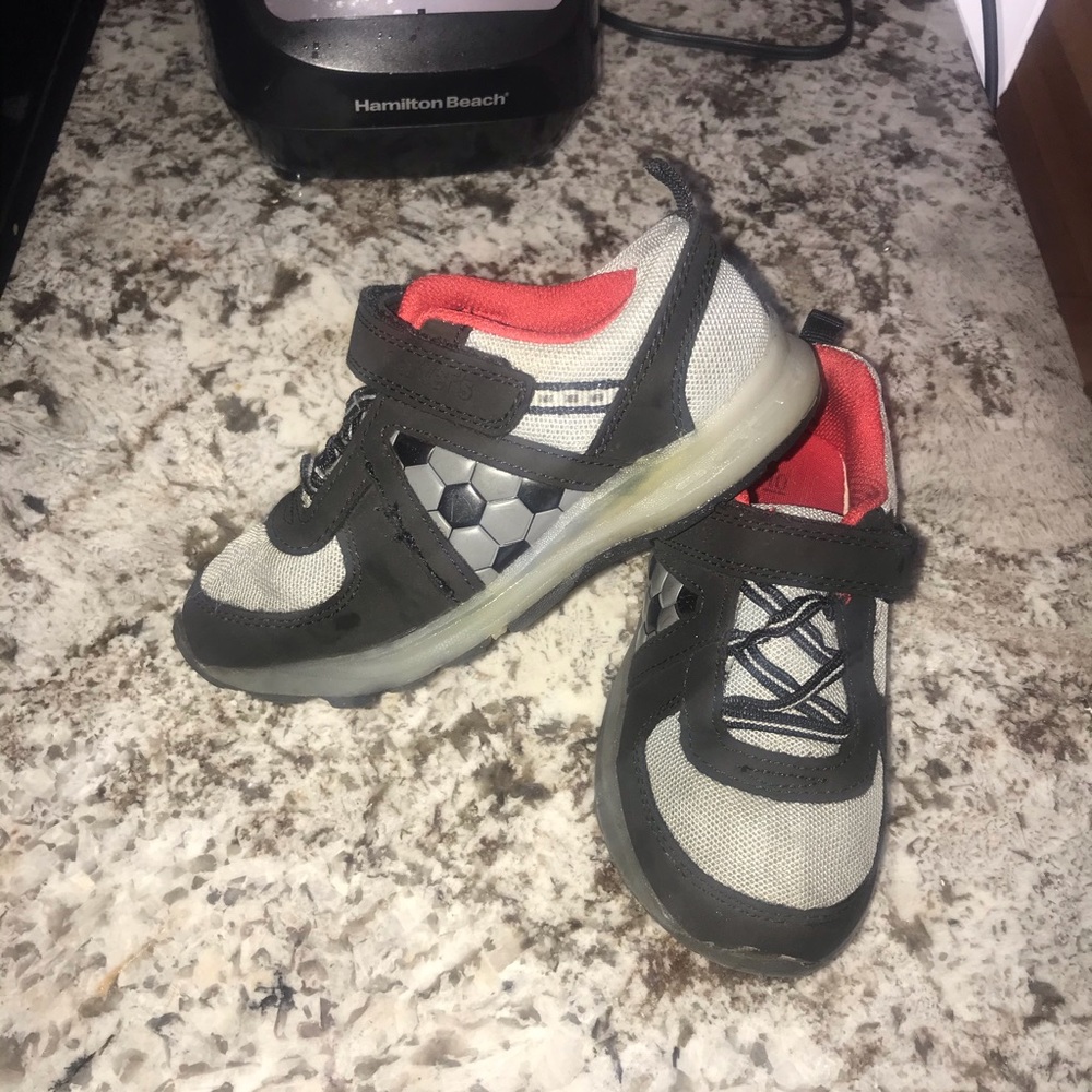 Toddler boy light up sneakers size 10